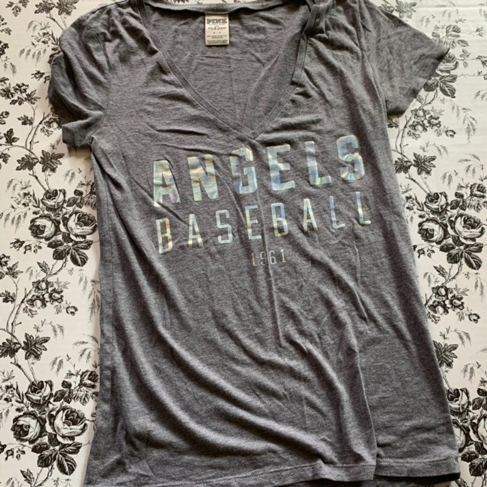 Victoria’s Secret Pink Anaheim Angels V Neck - S